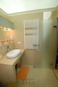 lazienka_w_szkle_06 drzwi szklane